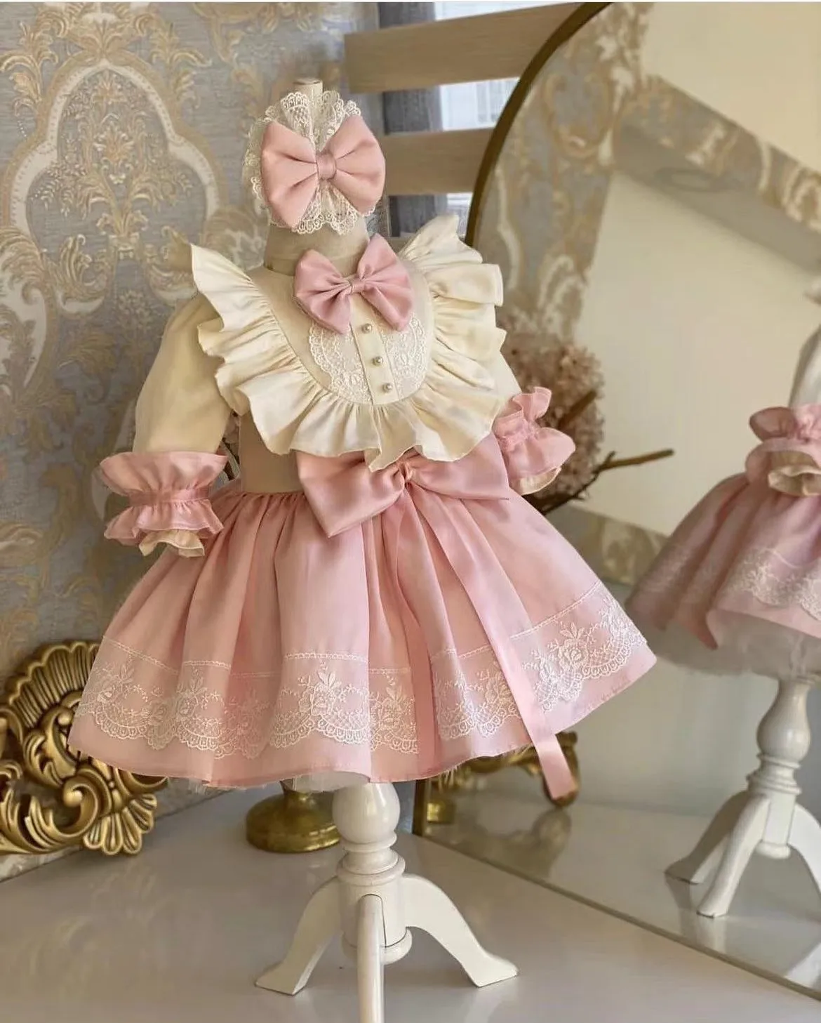 Elegance in Pink:The Royal Princess Dress,6M to 10T.